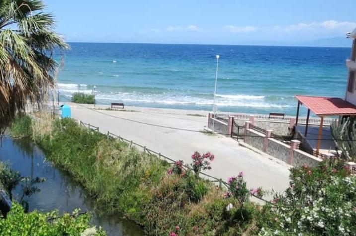 Samos Apart Pension Guzelcamli Bagian luar foto